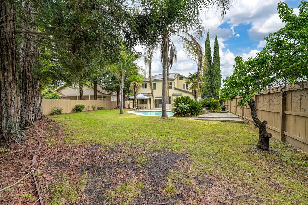 1922 Northgate Dr, Manteca, CA 95336