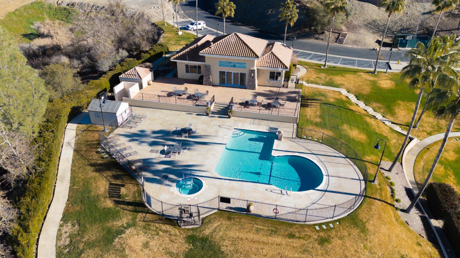 1057 Shoreline Dr, Copperopolis, CA 95228