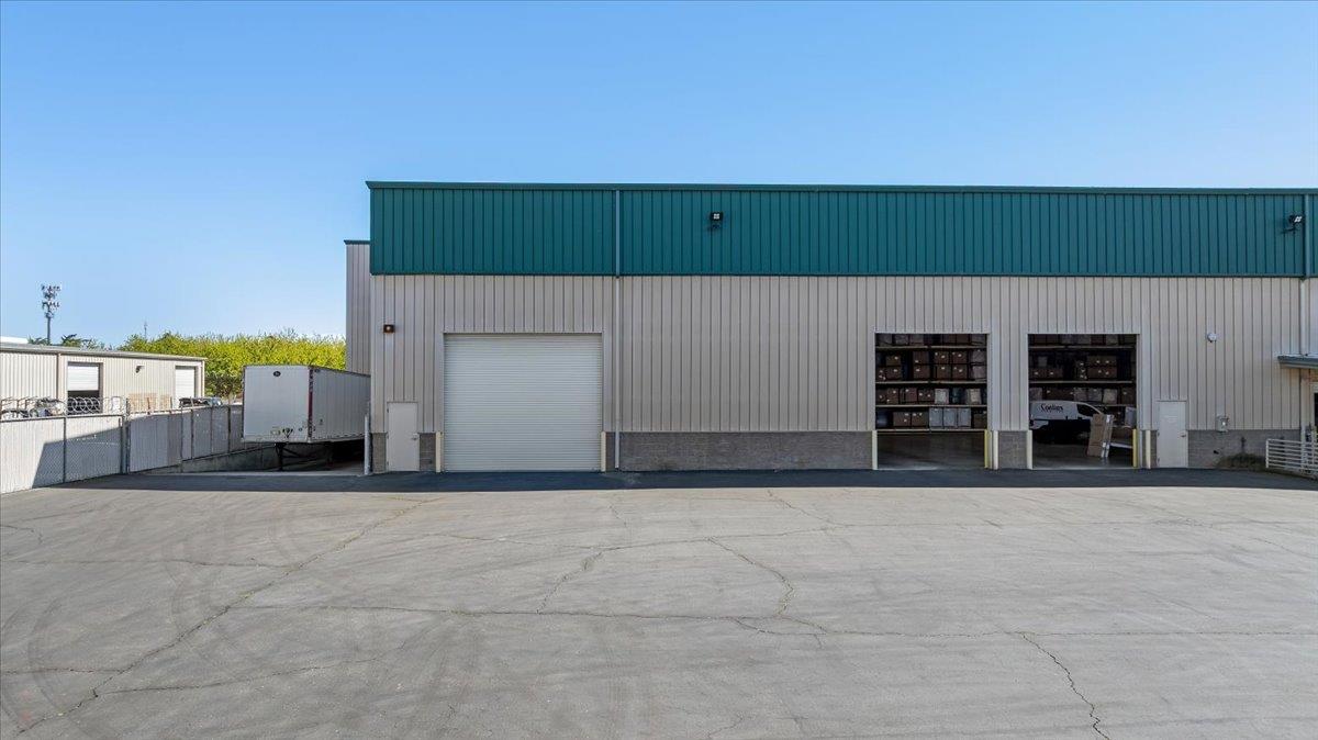 6340 Mchenry Ave, Modesto, CA 95356