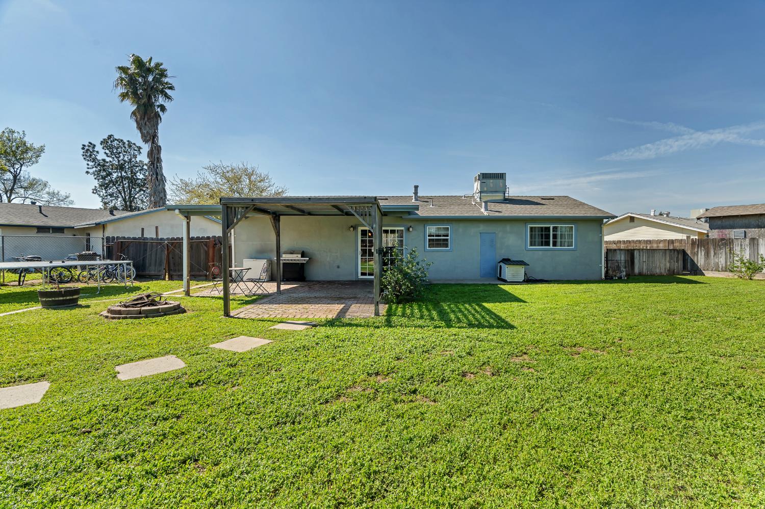 876 Lorenzo St, Hickman, CA 95323