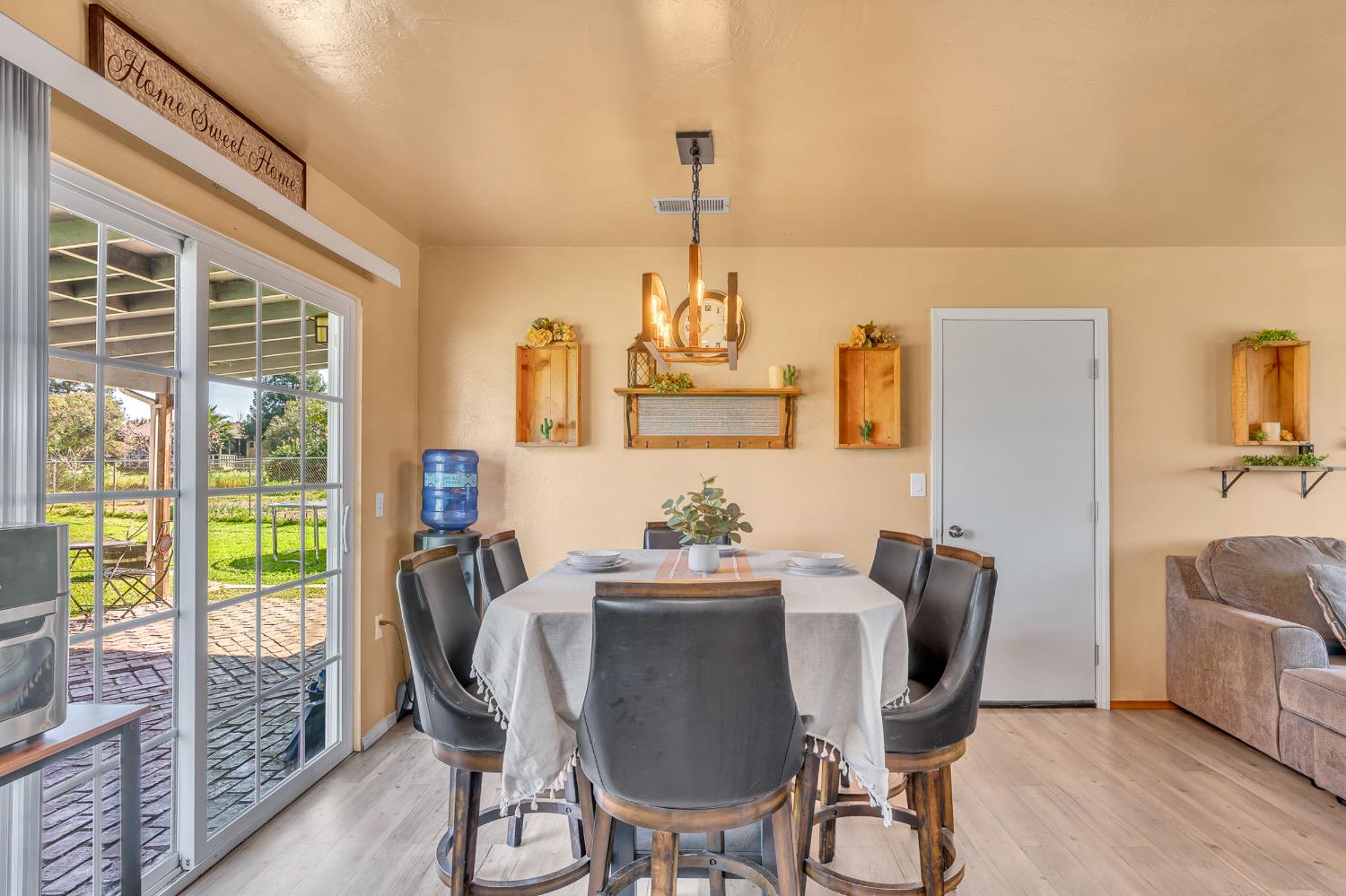 876 Lorenzo St, Hickman, CA 95323