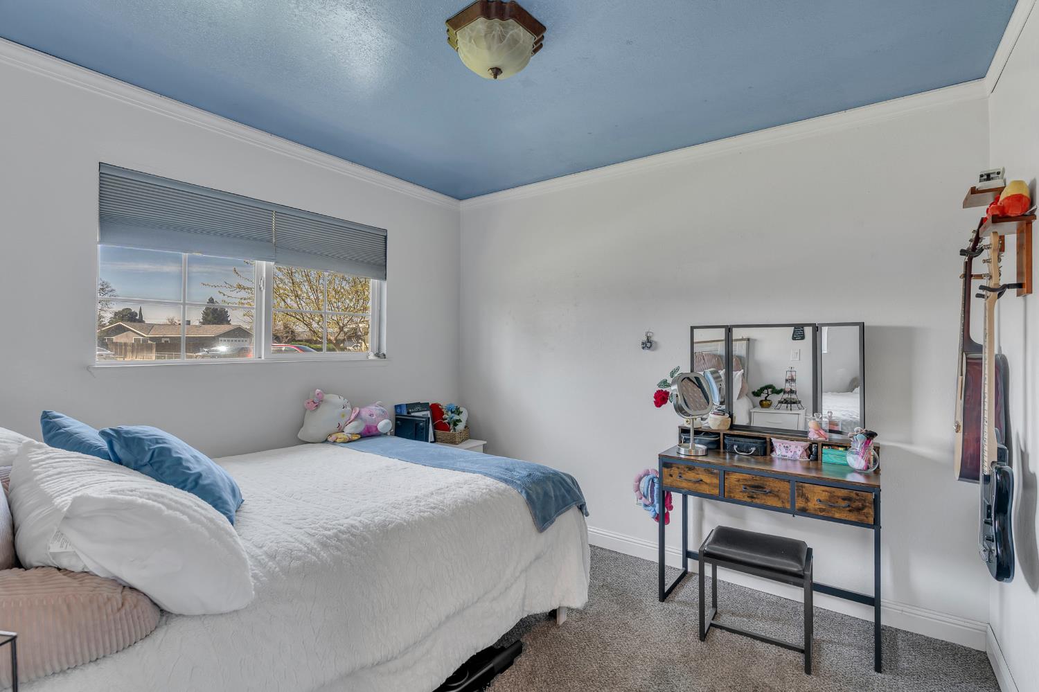 876 Lorenzo St, Hickman, CA 95323