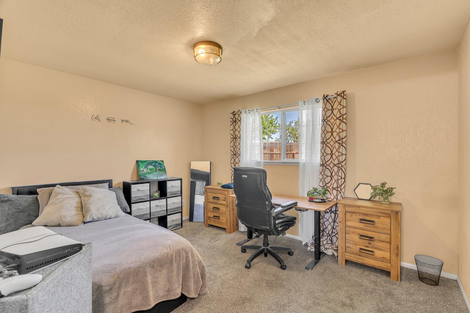 876 Lorenzo St, Hickman, CA 95323