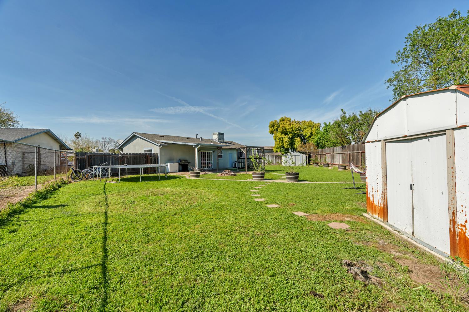 876 Lorenzo St, Hickman, CA 95323