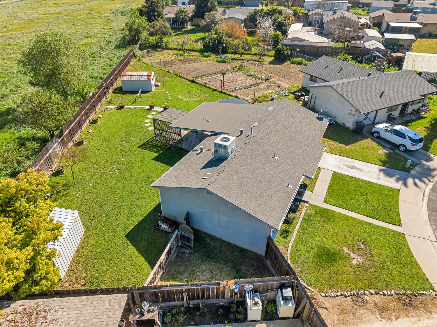 876 Lorenzo St, Hickman, CA 95323