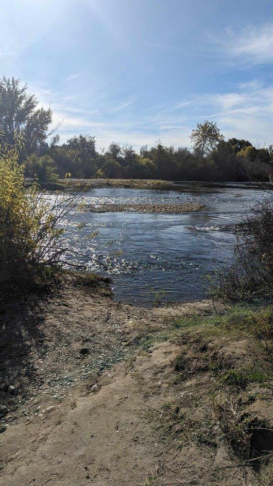 876 Lorenzo St, Hickman, CA 95323