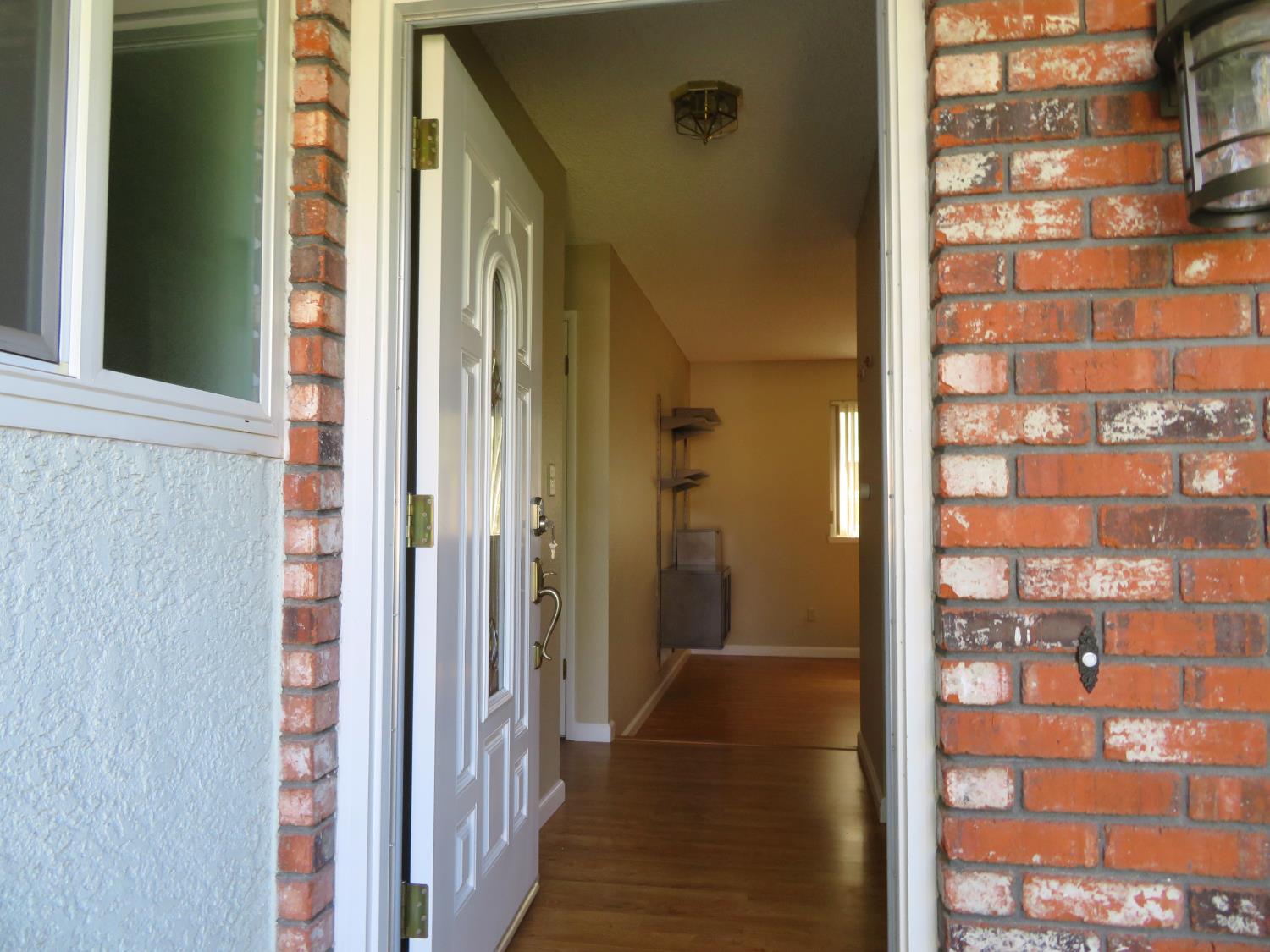 2016 Sweetwater Dr, Modesto, CA 95355