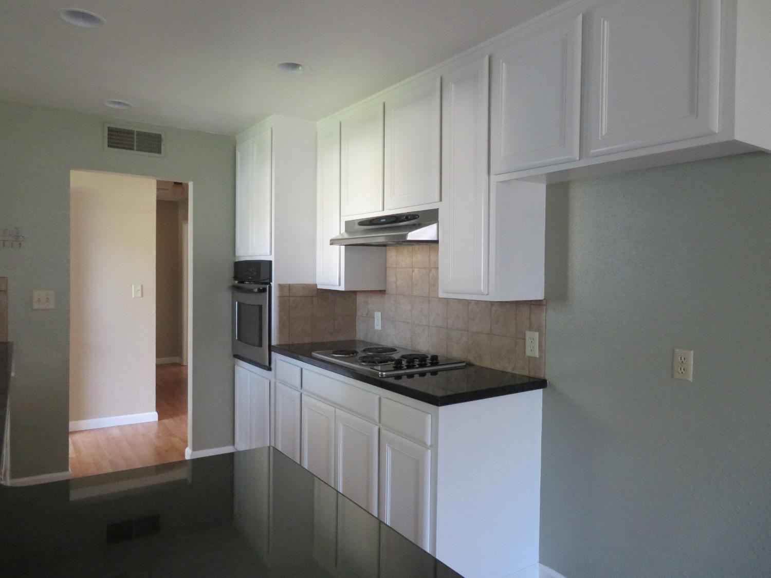 2016 Sweetwater Dr, Modesto, CA 95355