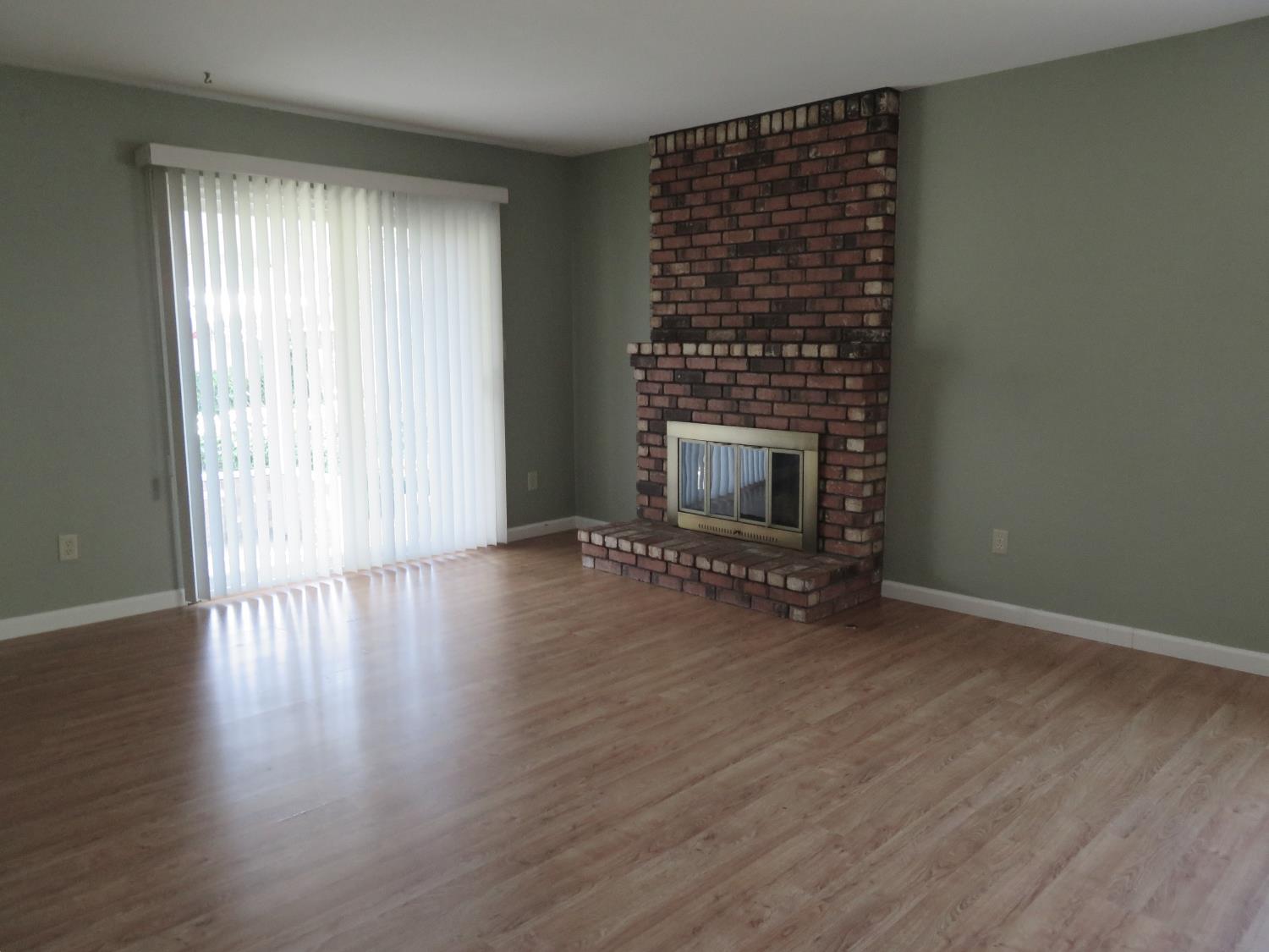 2016 Sweetwater Dr, Modesto, CA 95355