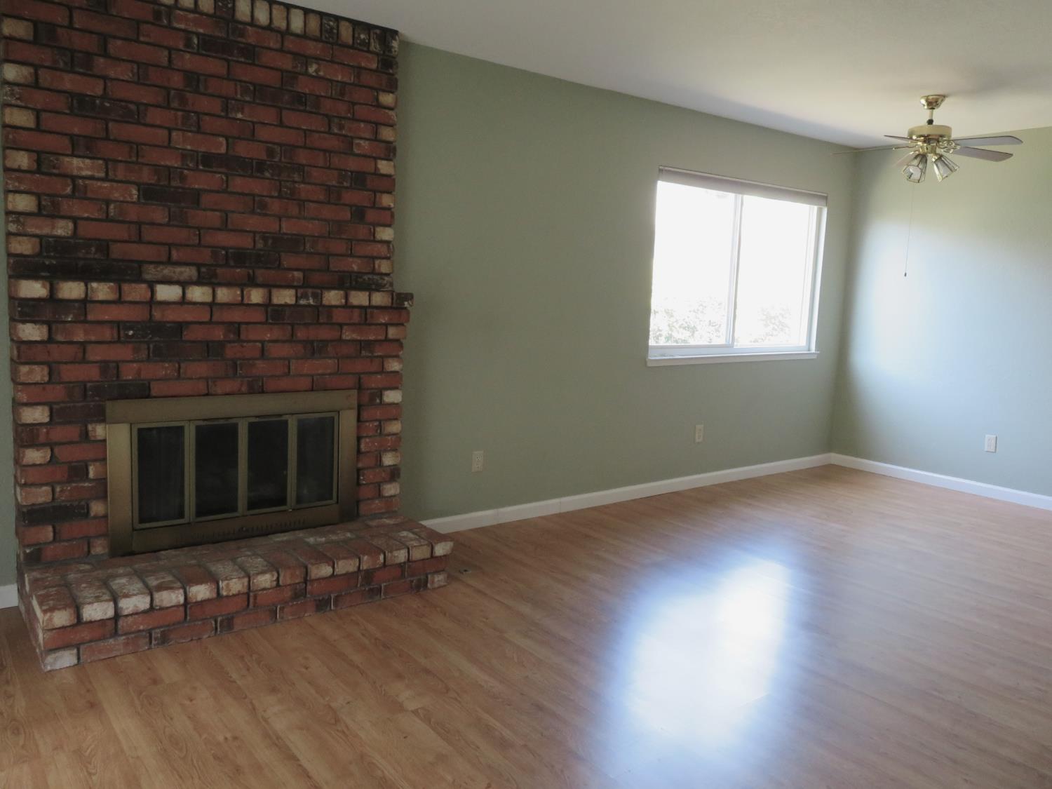 2016 Sweetwater Dr, Modesto, CA 95355