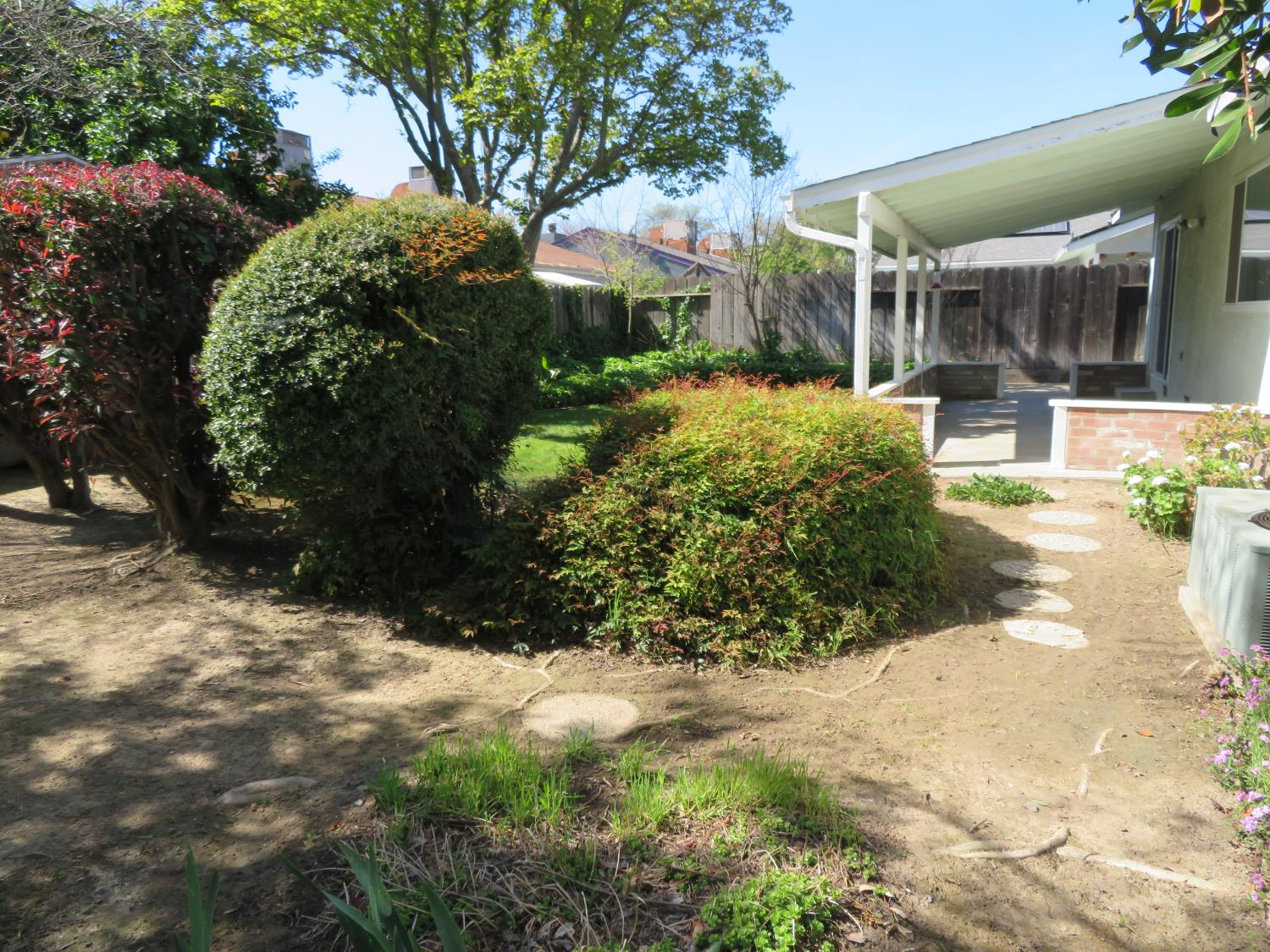 2016 Sweetwater Dr, Modesto, CA 95355