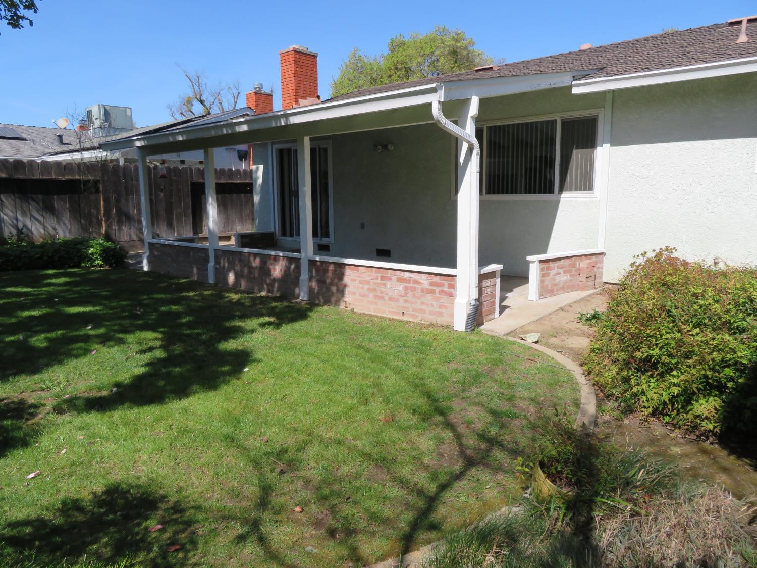 2016 Sweetwater Dr, Modesto, CA 95355