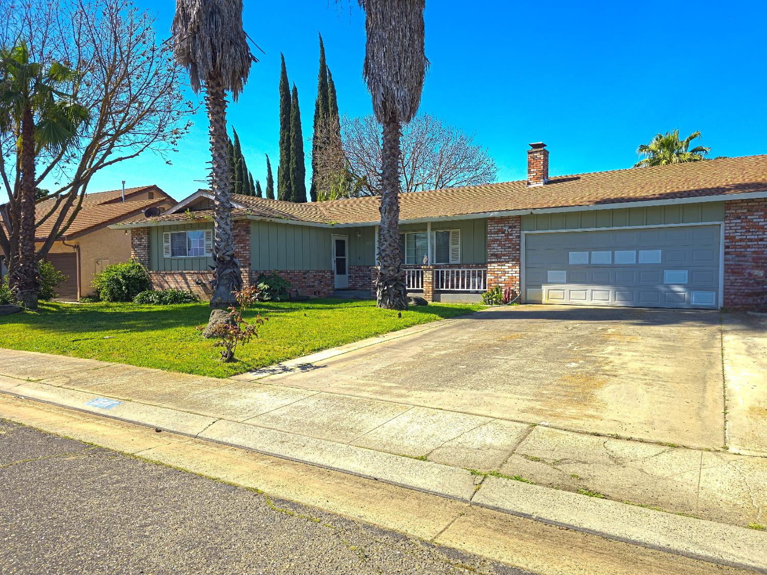 1647 Jerry Ave, Escalon, CA 95320