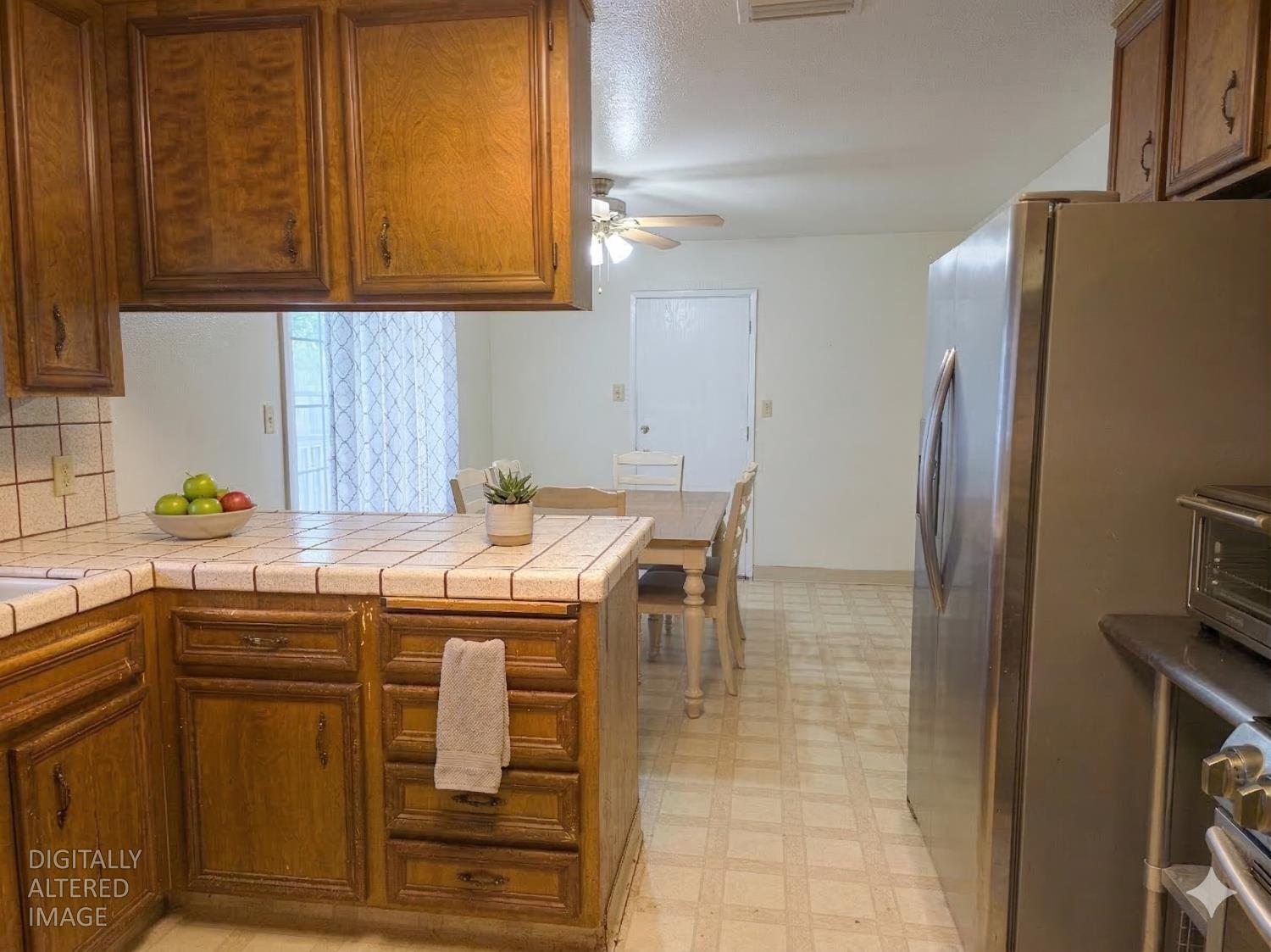 1647 Jerry Ave, Escalon, CA 95320