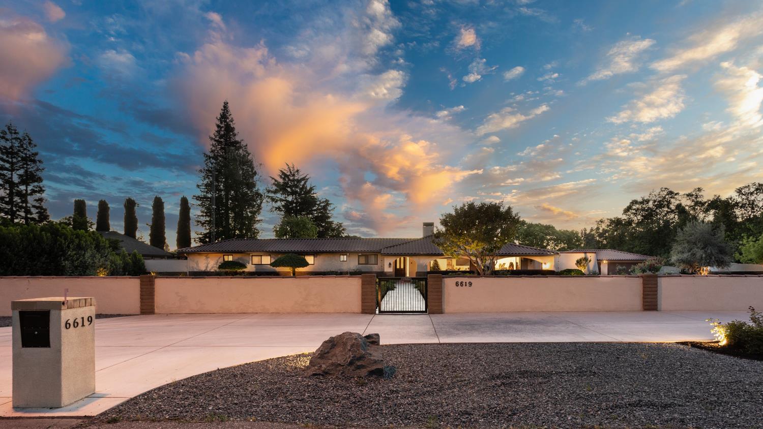 6619 Carver Rd, Modesto, CA 95356