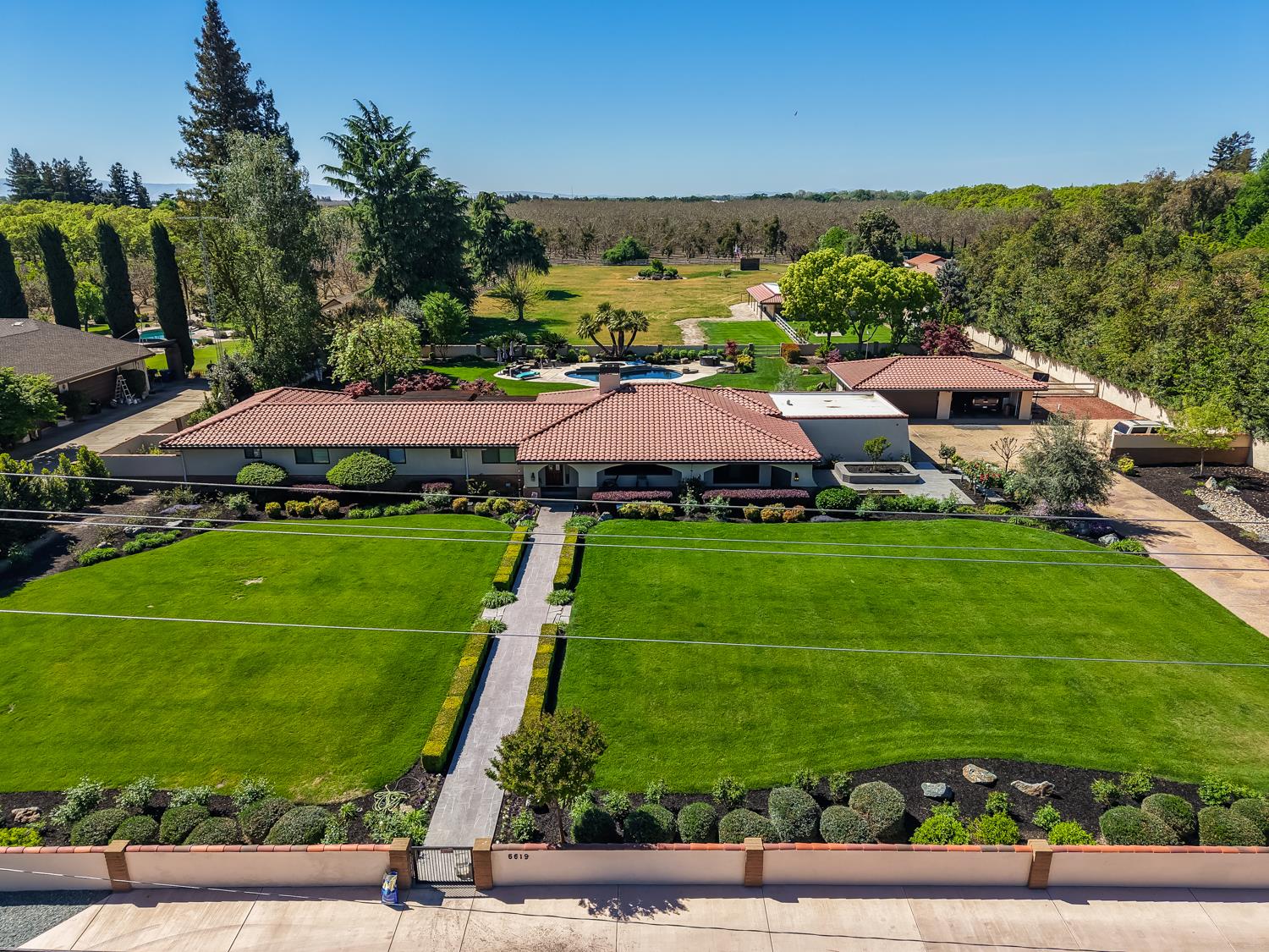 6619 Carver Rd, Modesto, CA 95356