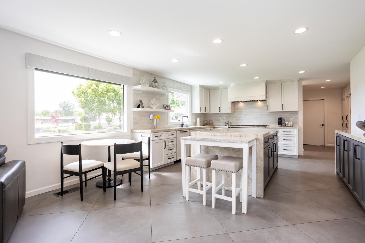 6619 Carver Rd, Modesto, CA 95356