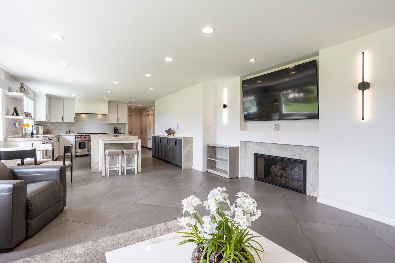 6619 Carver Rd, Modesto, CA 95356