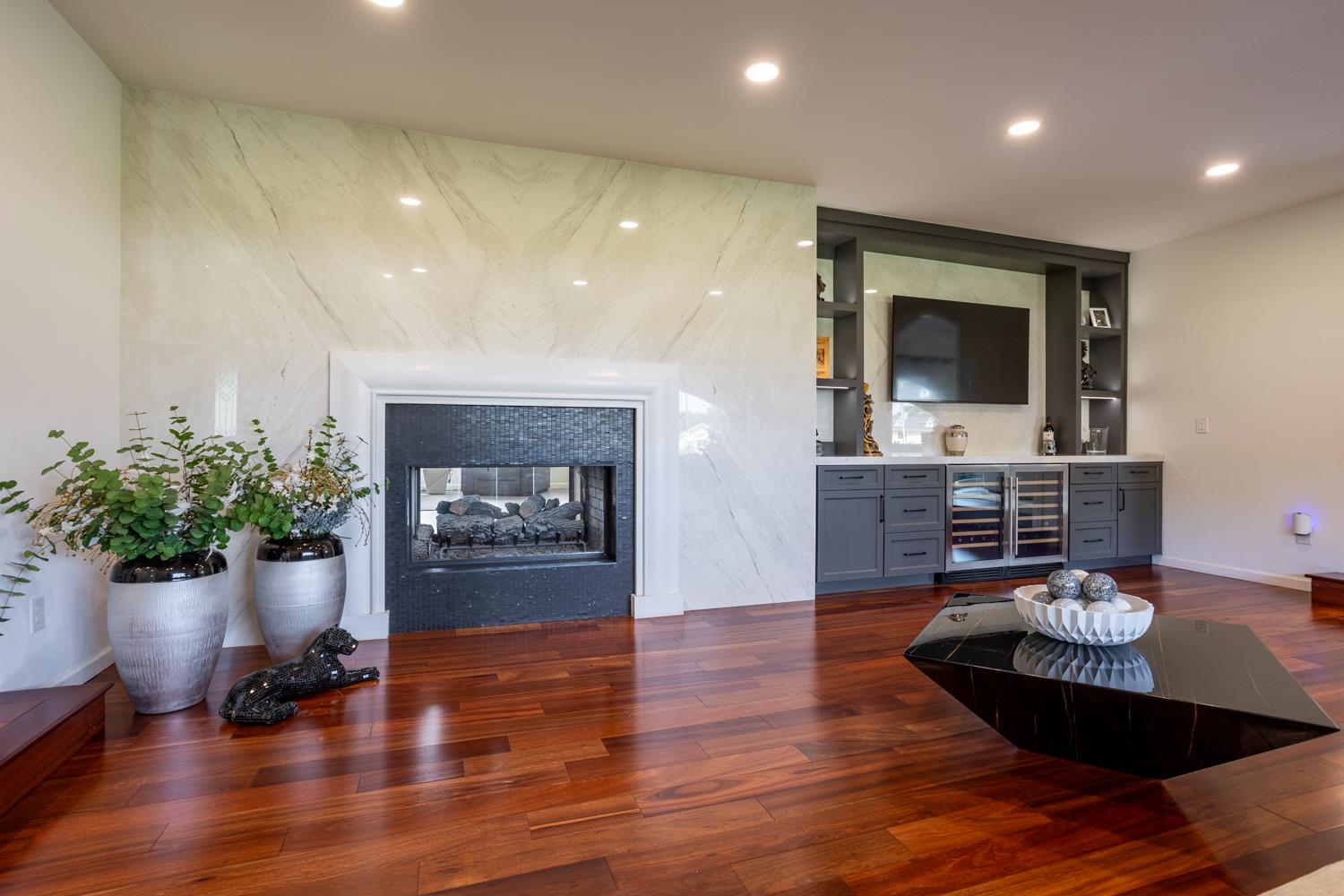 6619 Carver Rd, Modesto, CA 95356