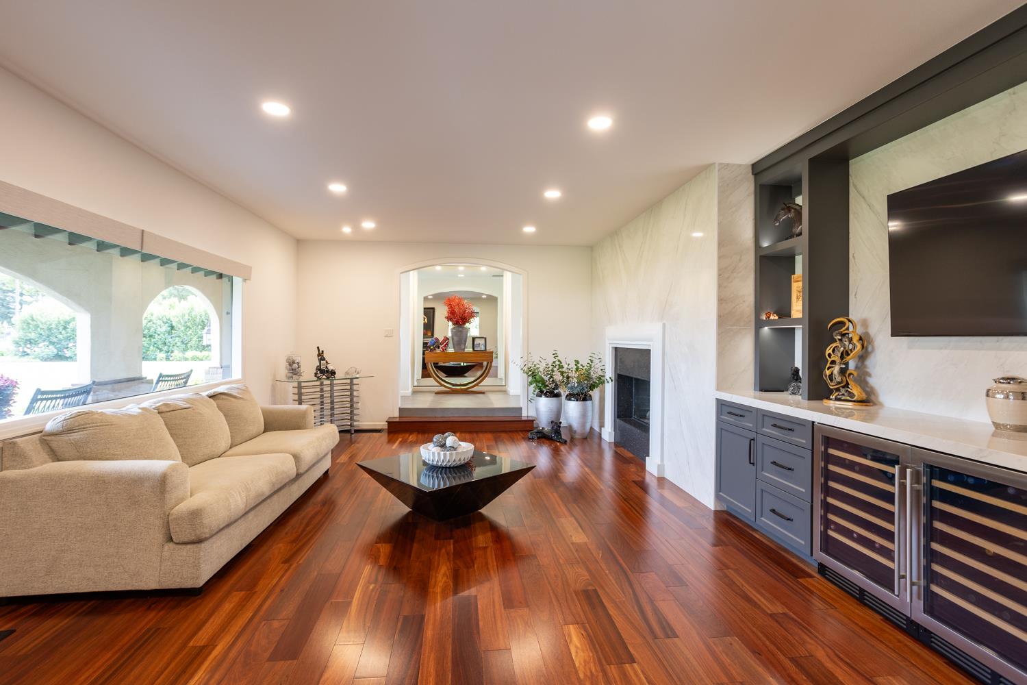 6619 Carver Rd, Modesto, CA 95356