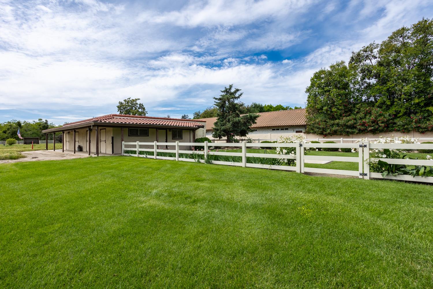 6619 Carver Rd, Modesto, CA 95356