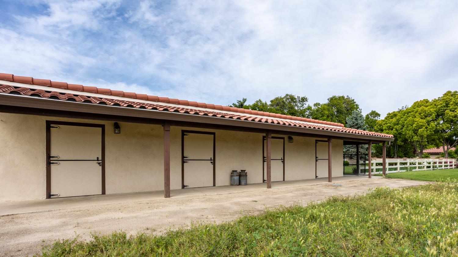 6619 Carver Rd, Modesto, CA 95356