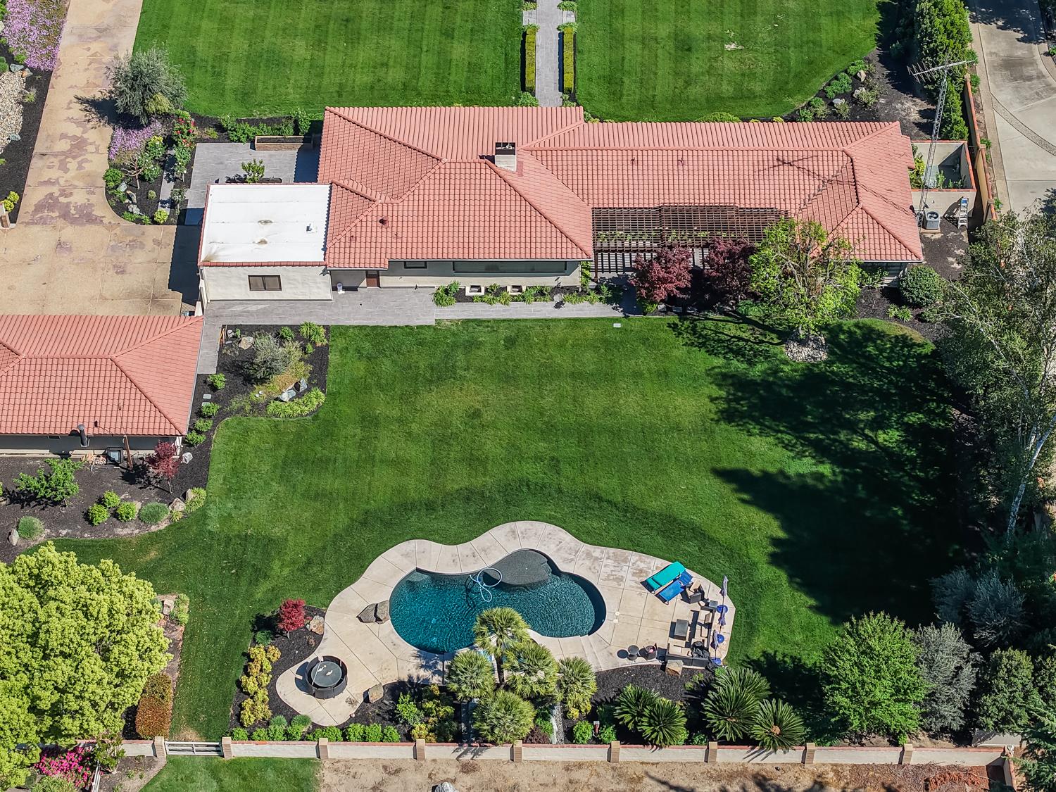 6619 Carver Rd, Modesto, CA 95356