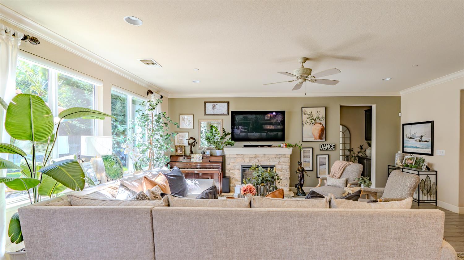 2848 Westport Cir, Oakdale, CA 95361