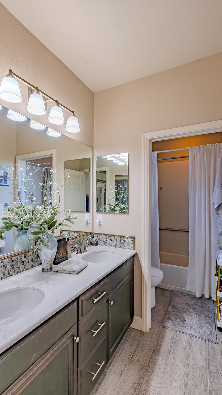 2848 Westport Cir, Oakdale, CA 95361