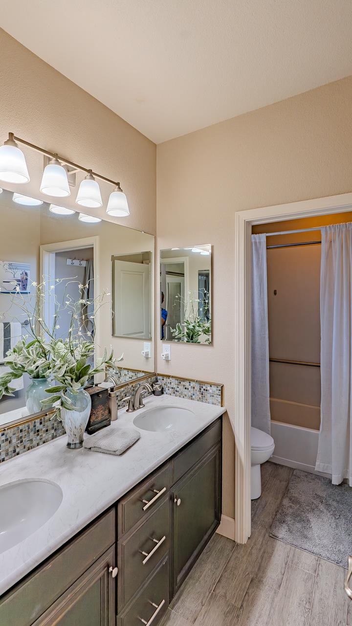 2848 Westport Cir, Oakdale, CA 95361