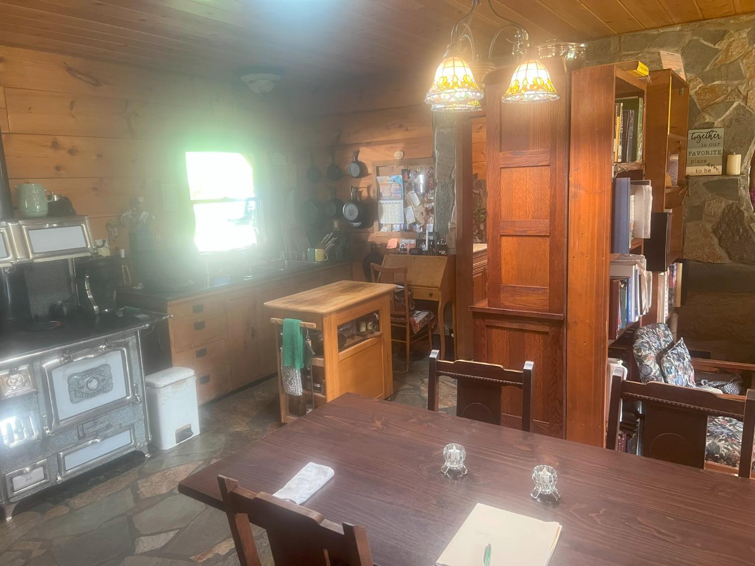 140040 Vincent Fire Road, Tollhouse, CA 93667