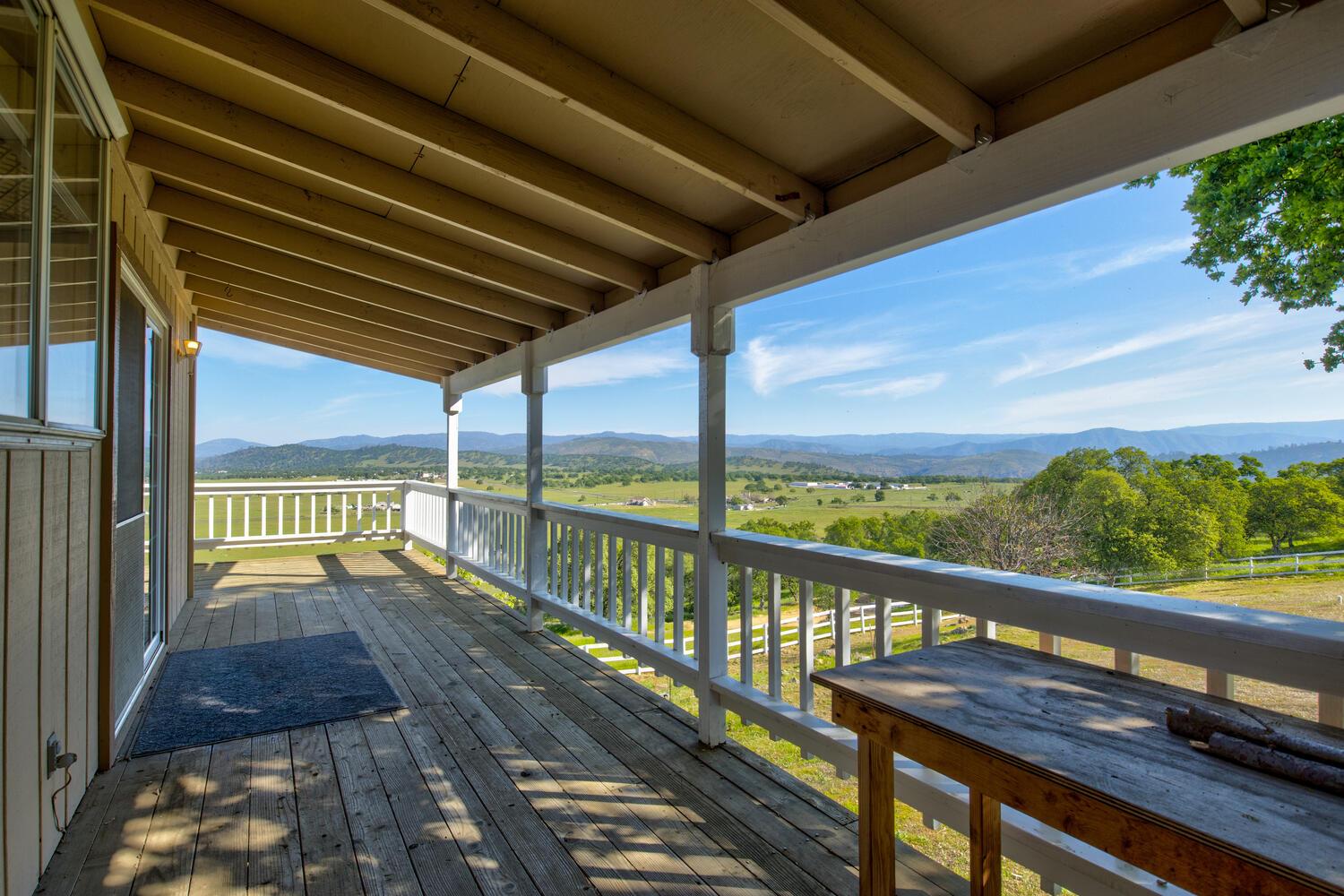 9564 Coronado Dr, La Grange, CA 95329