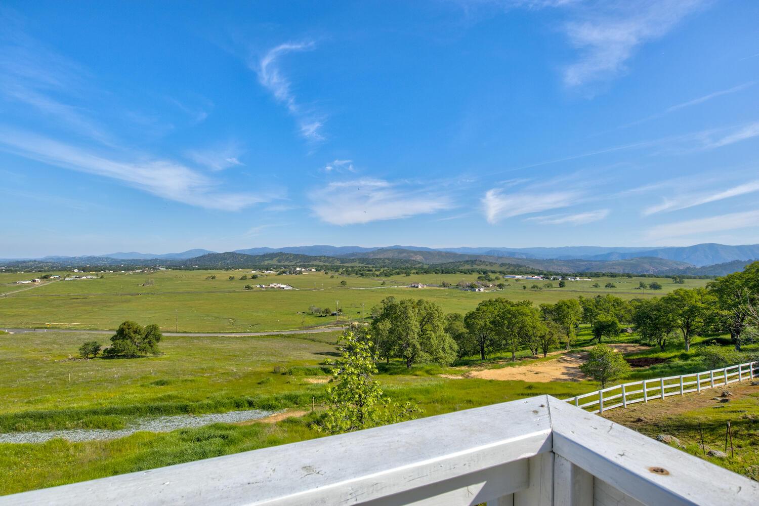 9564 Coronado Dr, La Grange, CA 95329