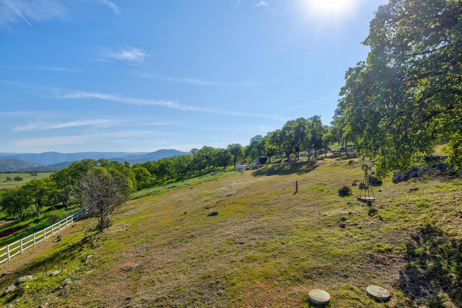 9564 Coronado Dr, La Grange, CA 95329