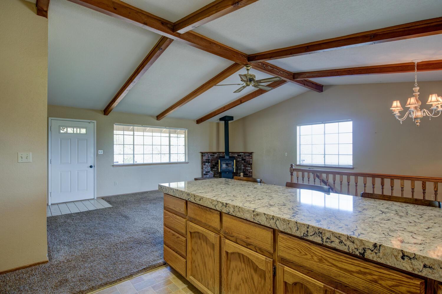 9564 Coronado Dr, La Grange, CA 95329