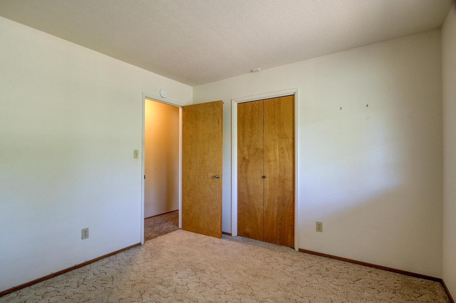 9564 Coronado Dr, La Grange, CA 95329