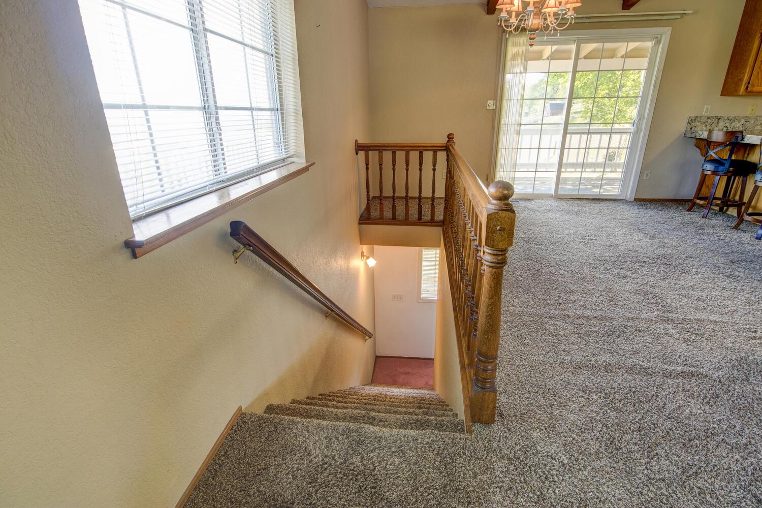 9564 Coronado Dr, La Grange, CA 95329