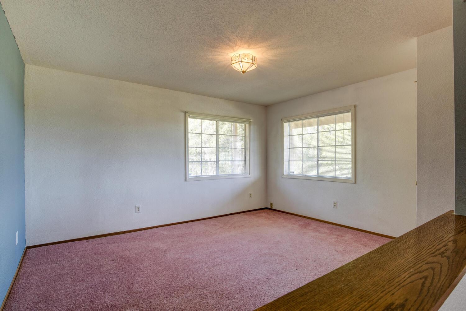 9564 Coronado Dr, La Grange, CA 95329