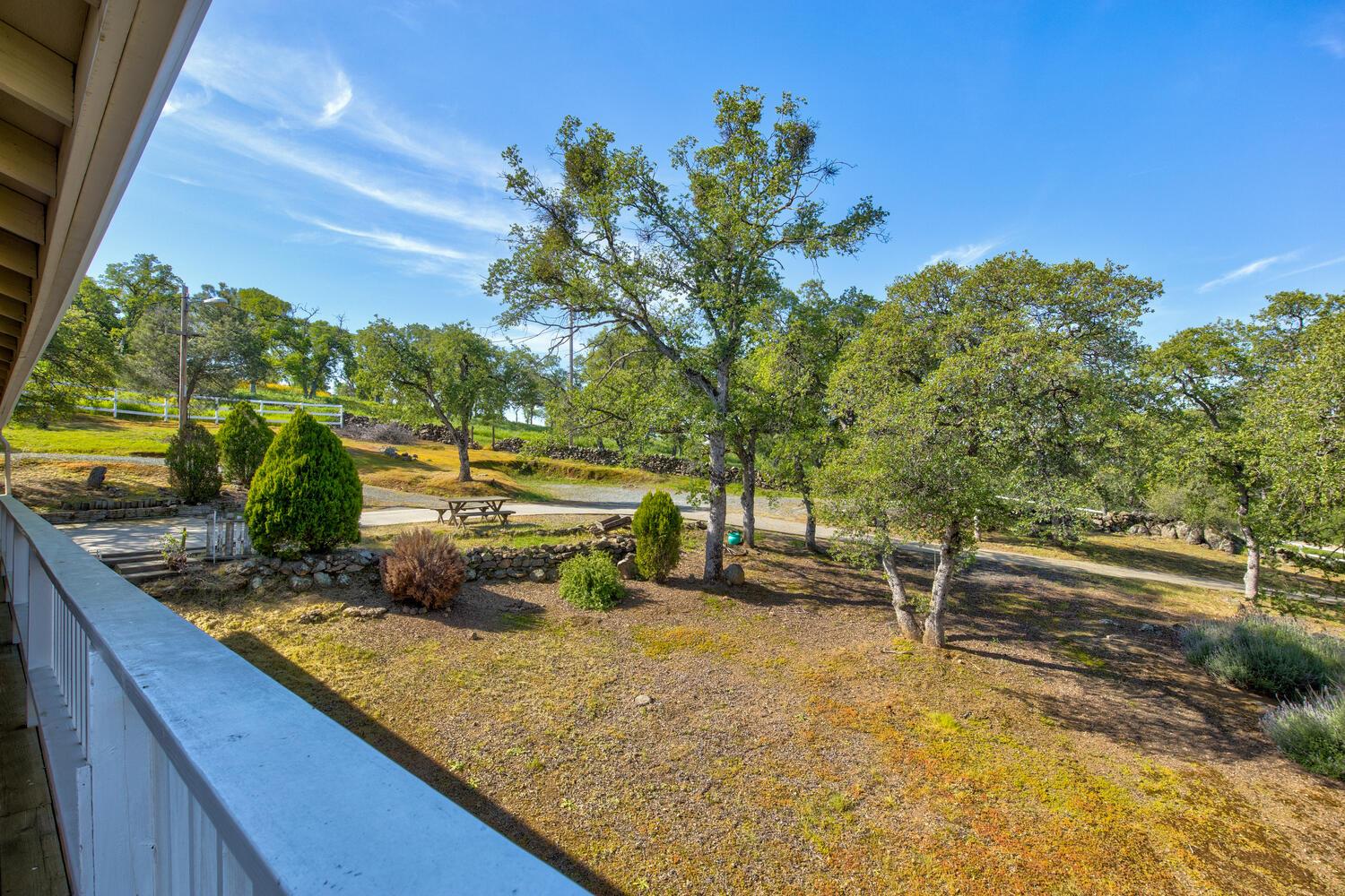 9564 Coronado Dr, La Grange, CA 95329