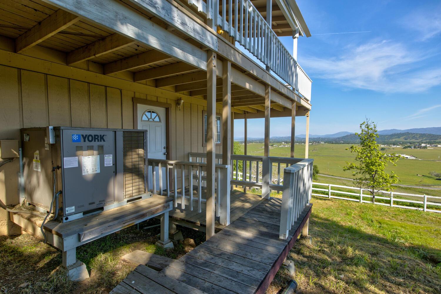 9564 Coronado Dr, La Grange, CA 95329