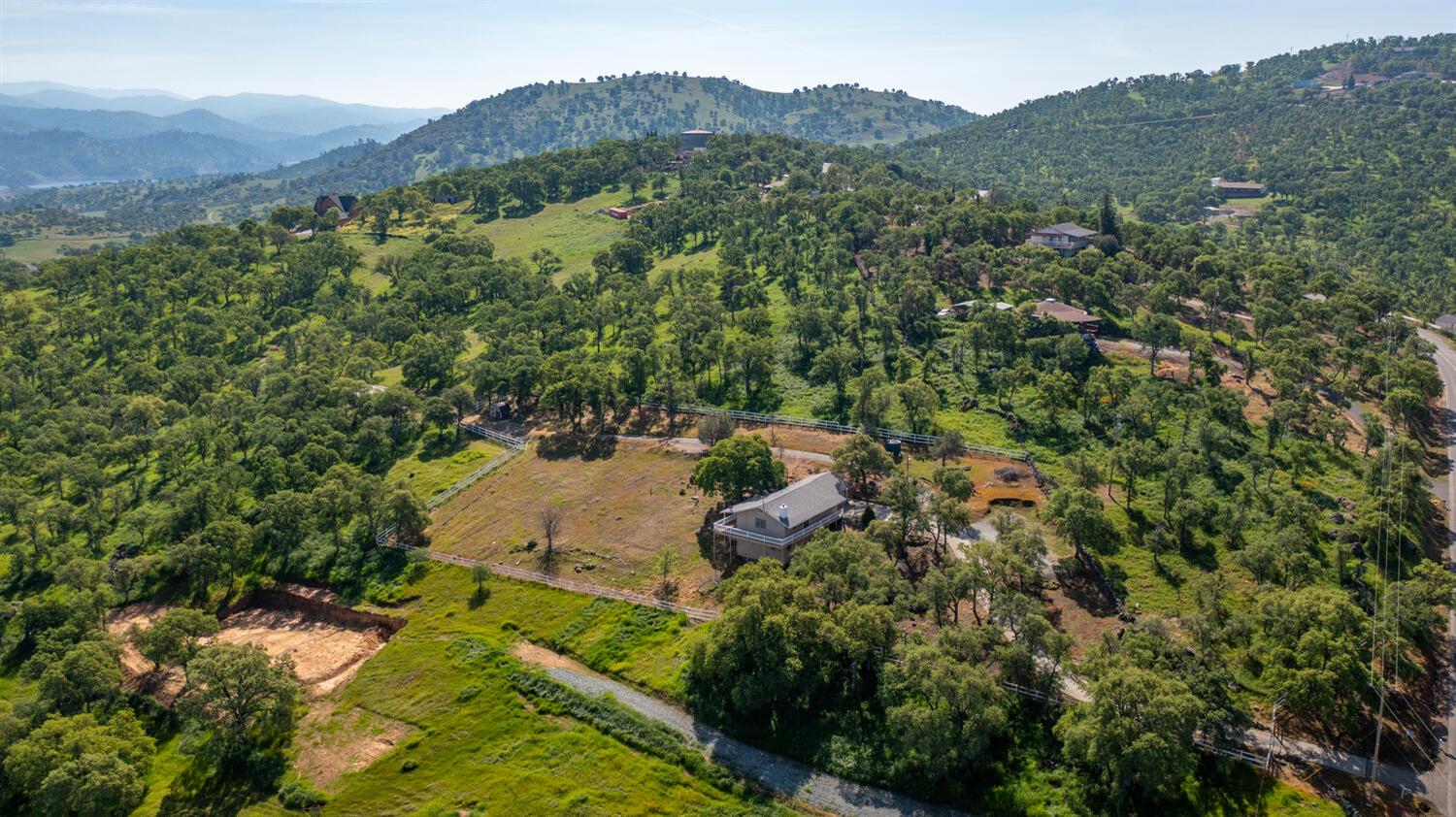 9564 Coronado Dr, La Grange, CA 95329