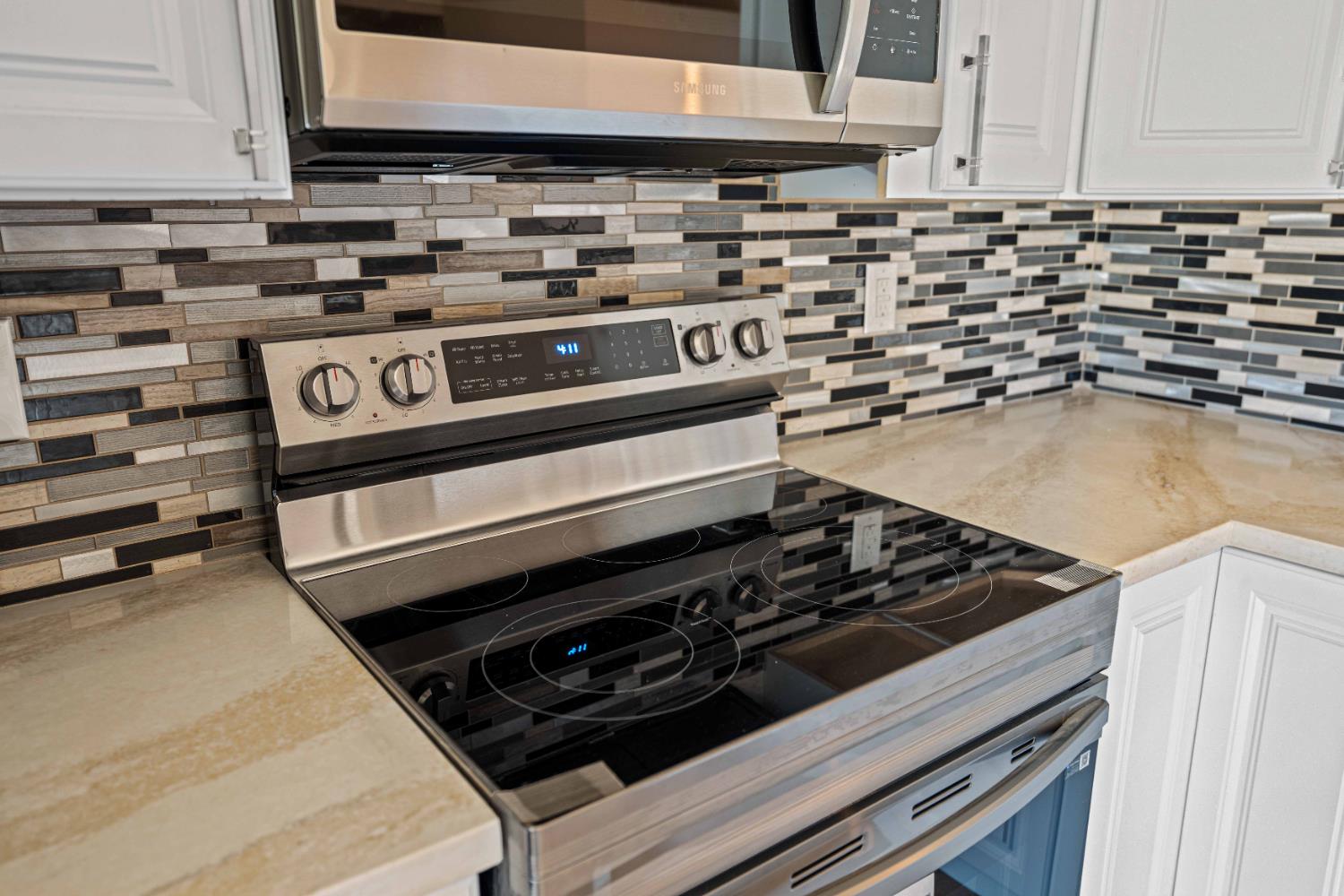 1916 Central Park Way, Modesto, CA 95351