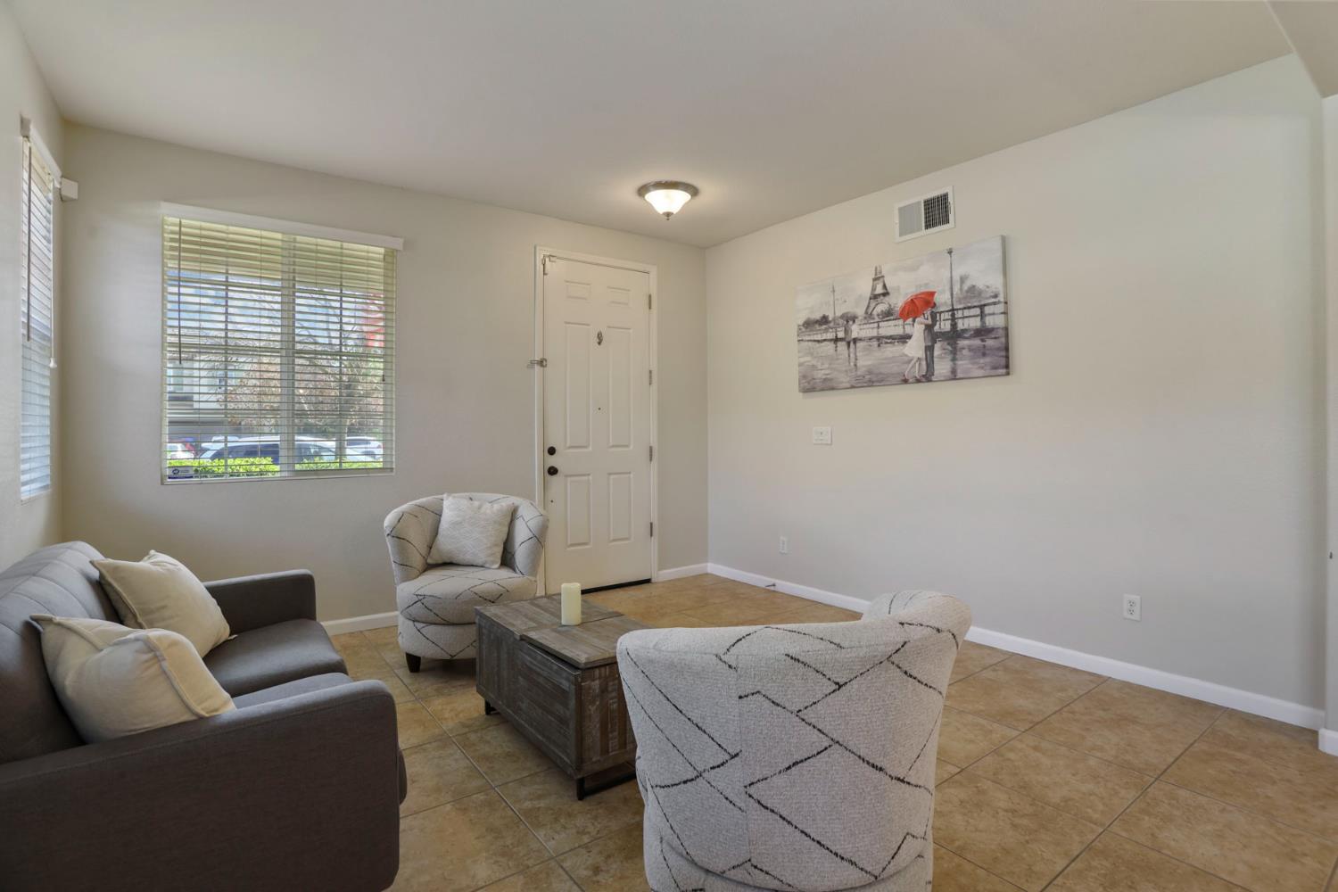 1047 Lindo Ct, Manteca, CA 95337