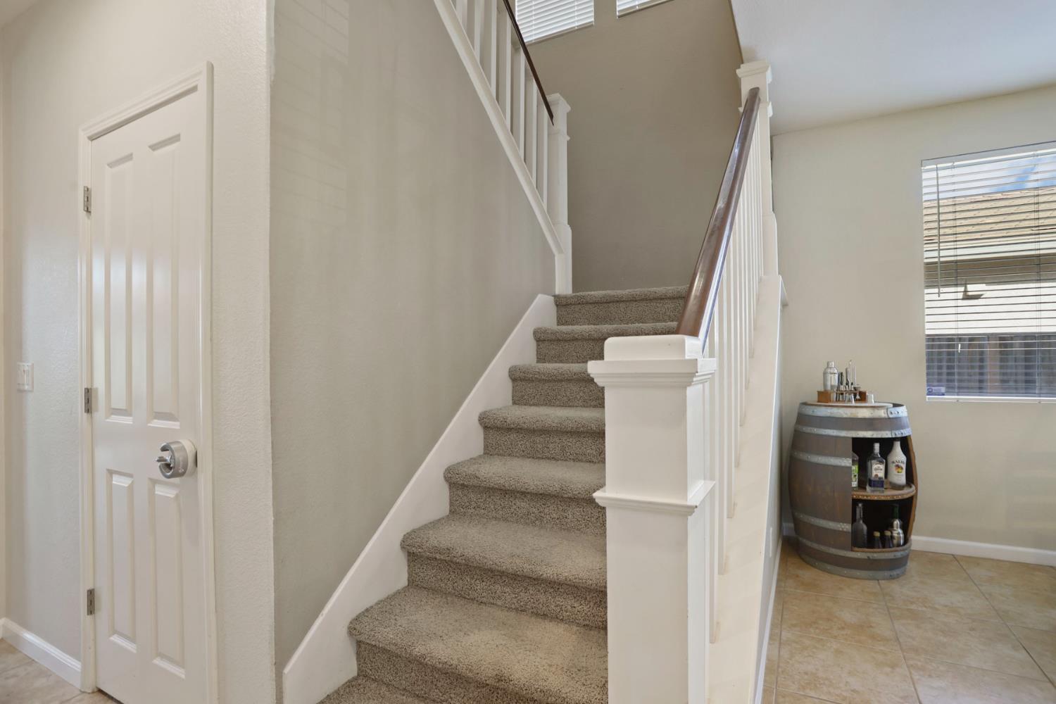 1047 Lindo Ct, Manteca, CA 95337