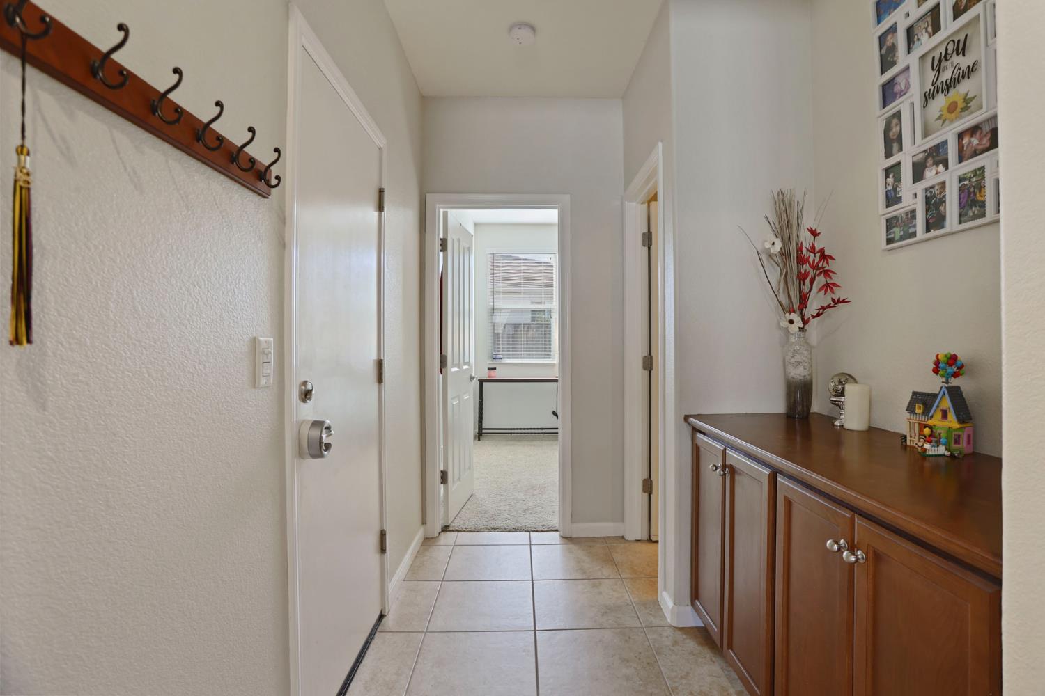 1047 Lindo Ct, Manteca, CA 95337