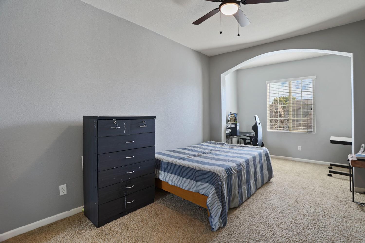 1047 Lindo Ct, Manteca, CA 95337