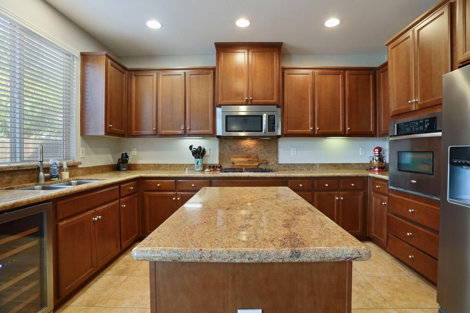 1047 Lindo Ct, Manteca, CA 95337