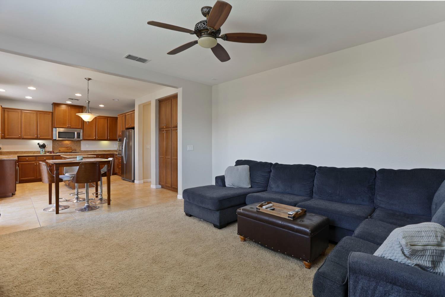 1047 Lindo Ct, Manteca, CA 95337