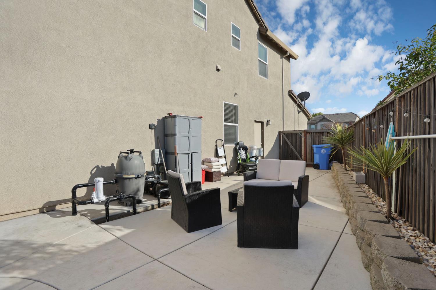 1047 Lindo Ct, Manteca, CA 95337