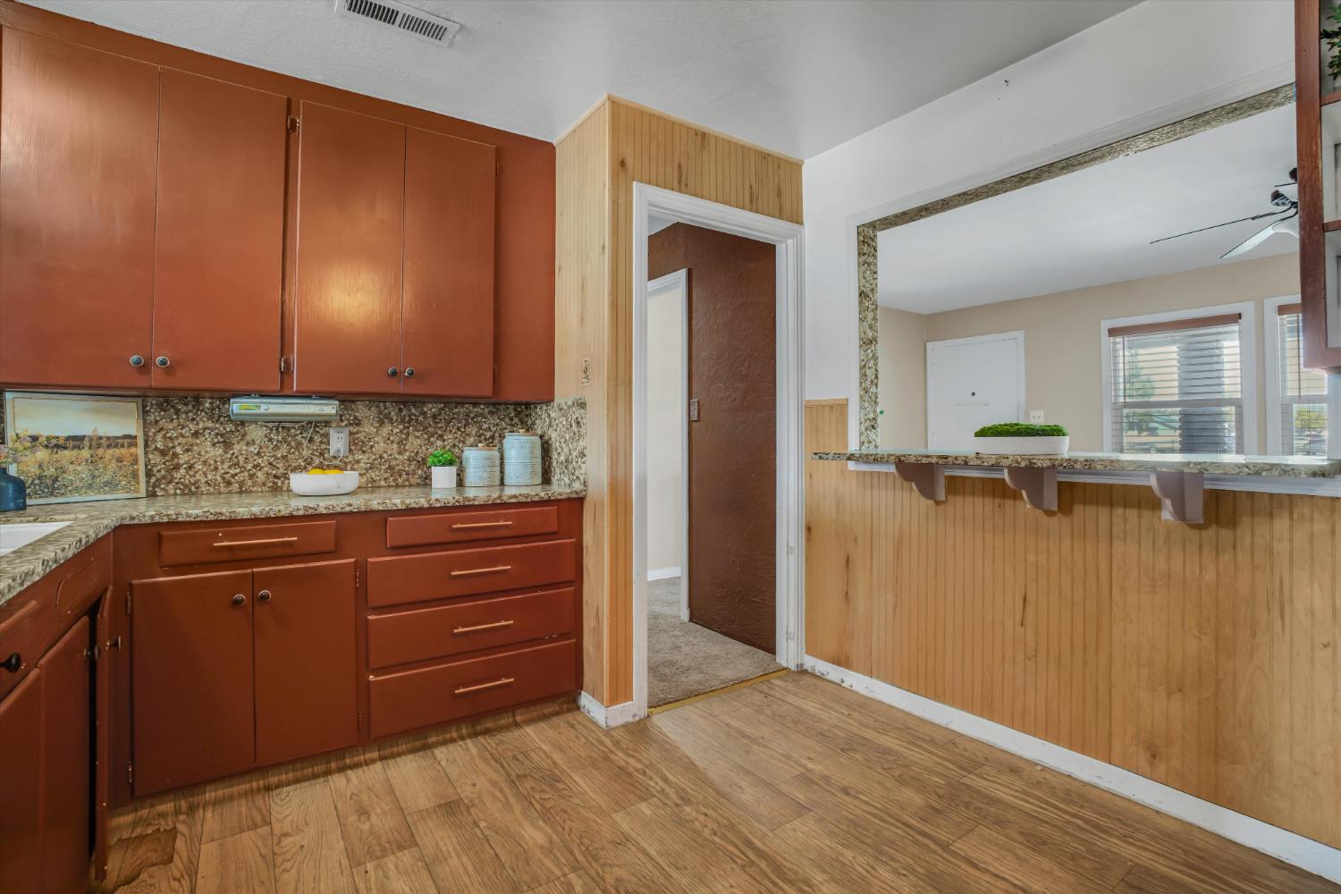 628 E North St, Manteca, CA 95336